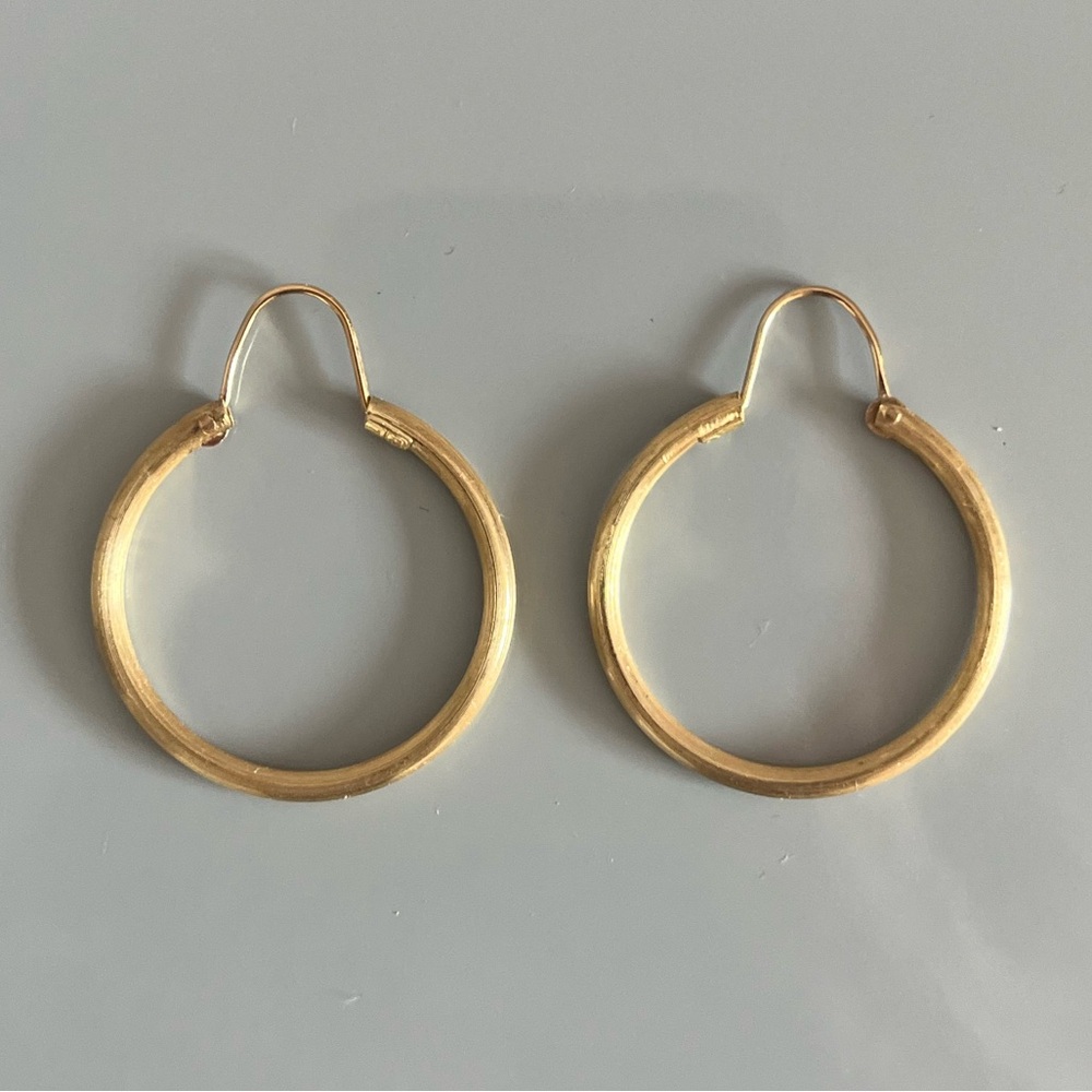 18K Gold Hoop Earrings